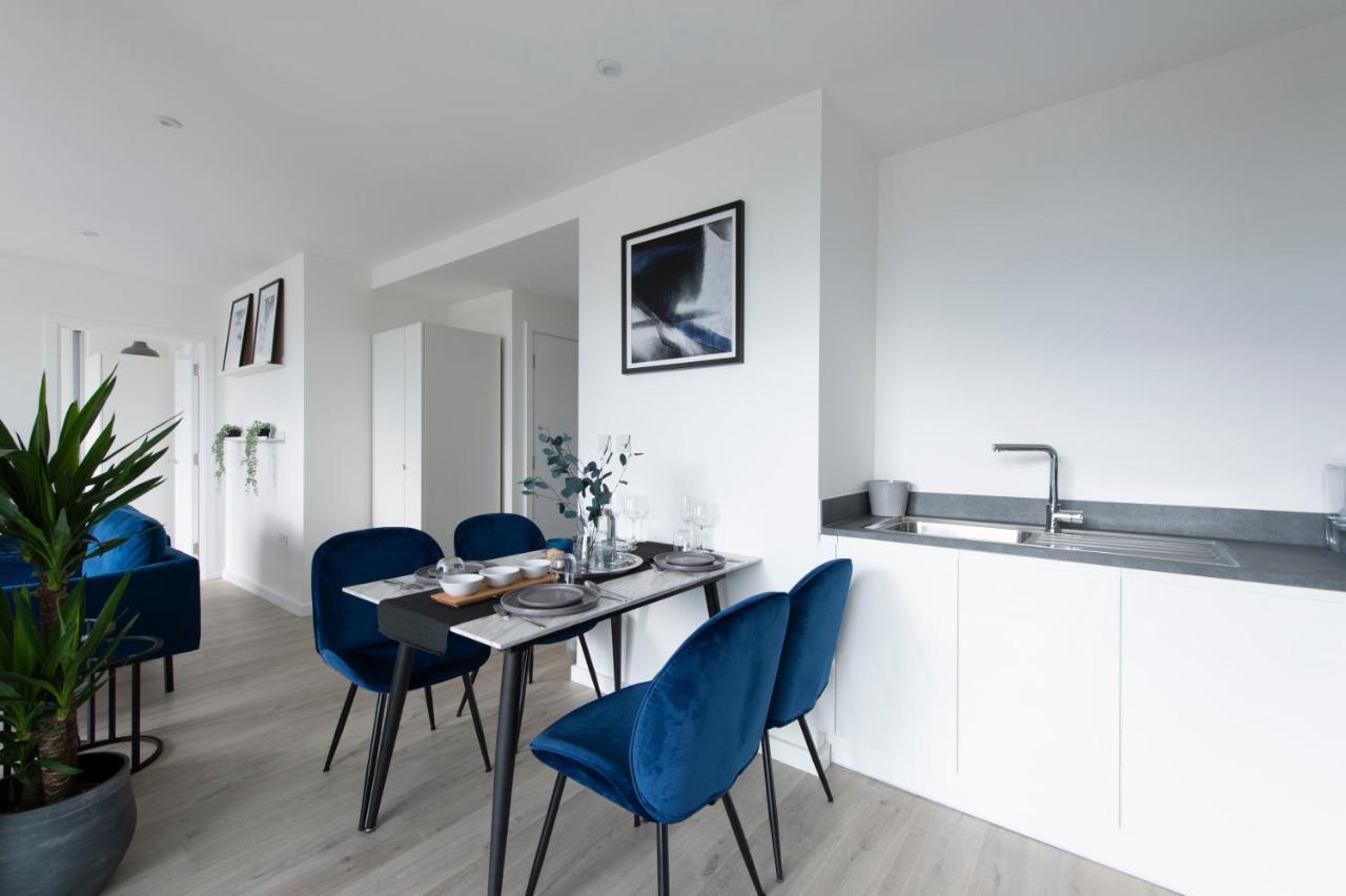 Ac Luxe Penthouse With Free Parking Apartment Лондон Екстериор снимка