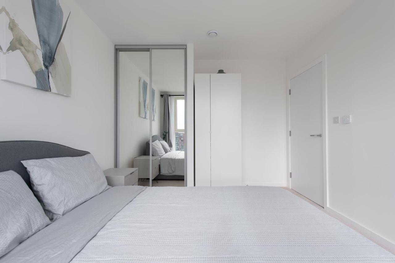 Ac Luxe Penthouse With Free Parking Apartment Лондон Екстериор снимка
